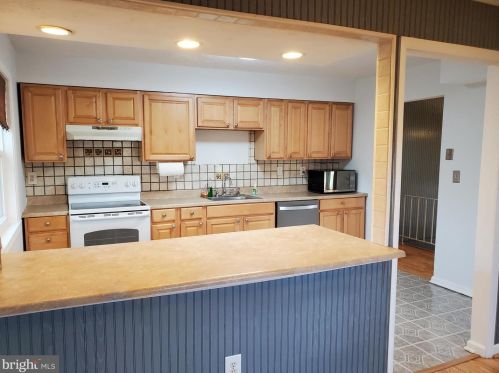 205 Blackfoot Trl, Browns Mills NJ 08015-6214 exterior