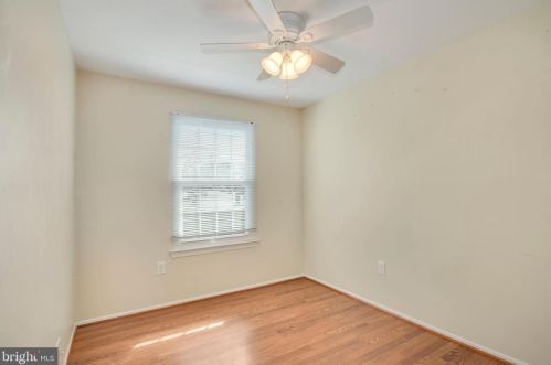 6463 Lacrosse Ln, Glen Burnie MD 21061-8823 exterior