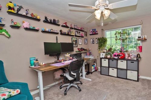 2187 Garrick Dr, Pittsburgh PA  15235-5034 exterior