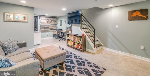 1223 Ellsworth St, Philadelphia PA 19146-2812 exterior