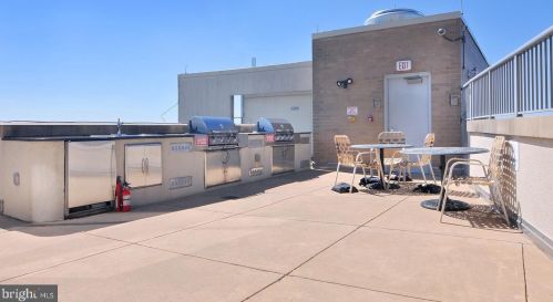 5750 Bou Ave, Rockville MD 20852-1645 exterior