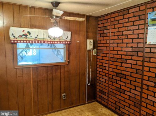 955 Plunkert Rd, Littlestown PA 17340-9643 exterior