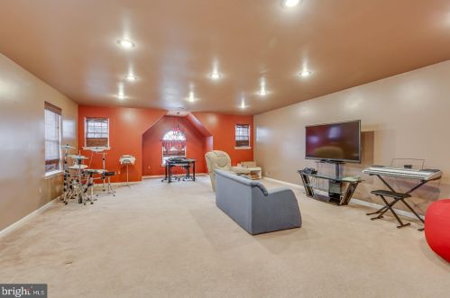 28 Tynemouth Dr, Lumberton Township NJ 08048-5801 exterior