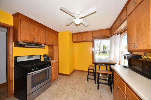 3049 83rd St, Milwaukee WI  53219-2715 exterior