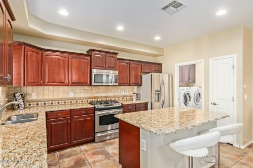 11779 Mesquite Holw Dr, Tucson AZ 85737-7350 exterior