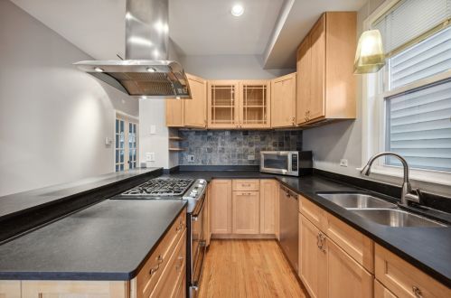 3340 Hamilton Ave, Chicago IL 60636-1020 exterior