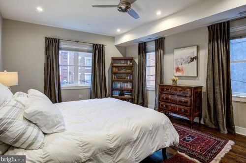 934 Ellsworth St, Philadelphia PA 19146-3010 exterior