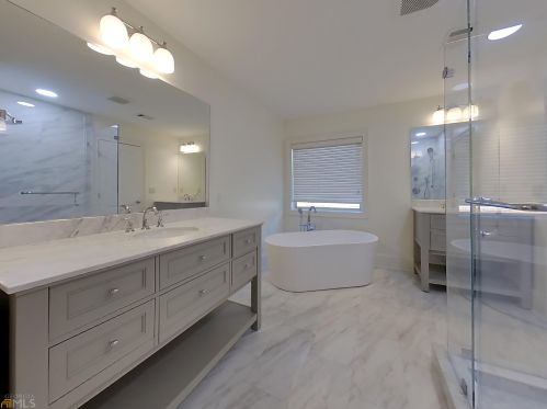 2765 Durham Dr, Atlanta GA  30319-3673 exterior