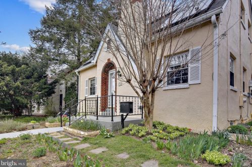 702 Wayne Ave, Silver Spring, MD 20910-4325