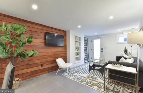 1617 Marion St, Washington, DC 20001-3417