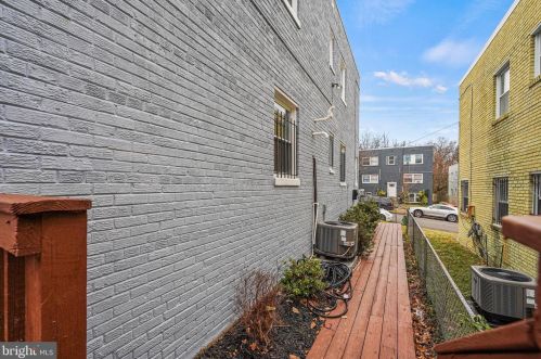 432 Burbank St, Washington DC 20019-4229 exterior