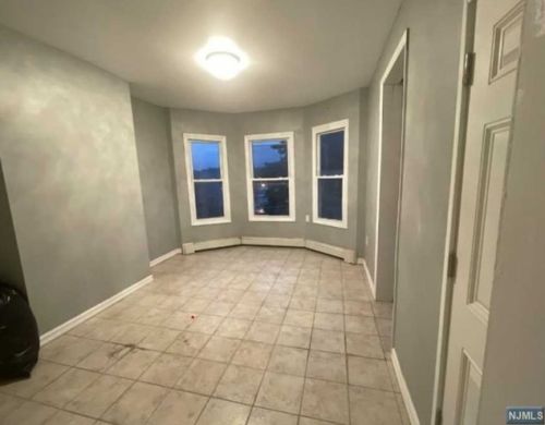 21 Hopper St, Paterson NJ  07508-2037 exterior