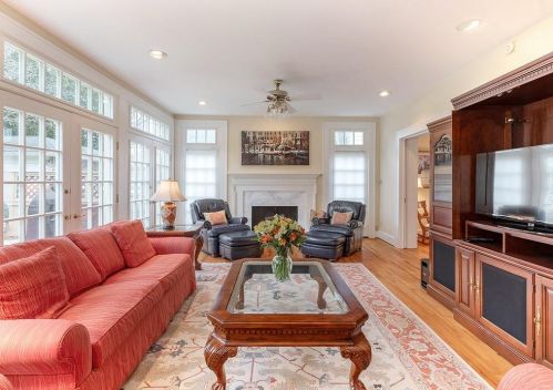 190 Bolling Rd, Atlanta GA 30305-3104 exterior