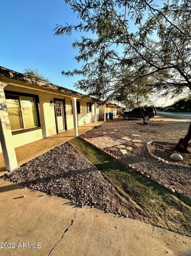 4525 49th Dr, Phoenix AZ  85031-1313 exterior