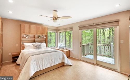 16 Arlive Ct, Rockville MD 20854-2978 exterior