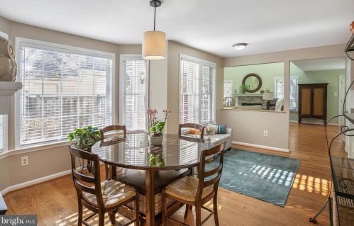 7513 Cross Gate Ln, Alexandria VA 22315-4619 exterior