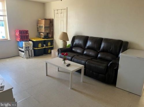 2113 28 St, Philadelphia PA 19145-2522 exterior