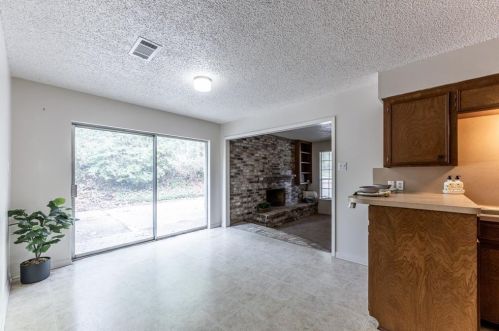 2525 Robinson Way, Huntsville TX exterior