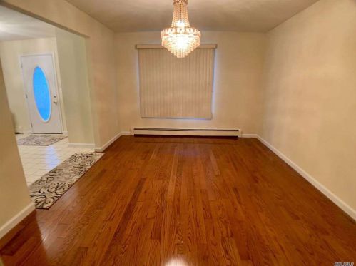 99 Bagatelle Rd, Huntington Station, NY 11747-4102