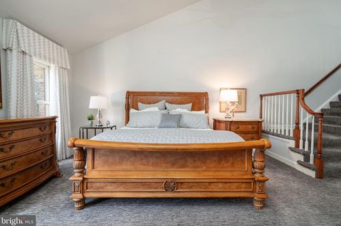 1532 Hampton Hill Cir, Mc Lean VA  22101-6020 exterior