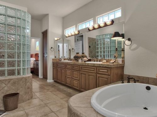 5108 34 Pl, Phoenix AZ 85018-1543 exterior