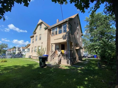 117 Dawes St, Springfield MA 01109-3042 exterior