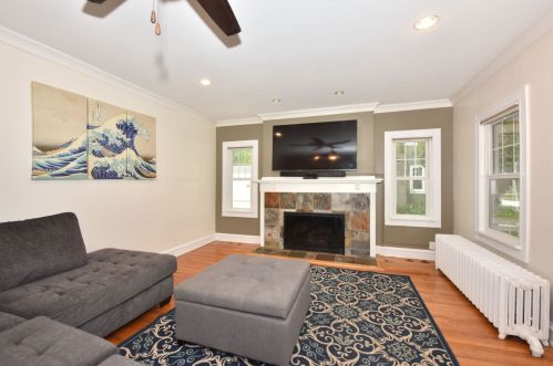 619 68th St, Milwaukee, WI 53213-3956