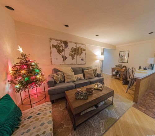 141 55th St, New York NY  10022-4029 exterior