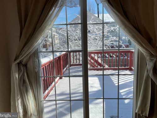 13 Forest Landing Ct, Rockville MD 20850-3925 exterior