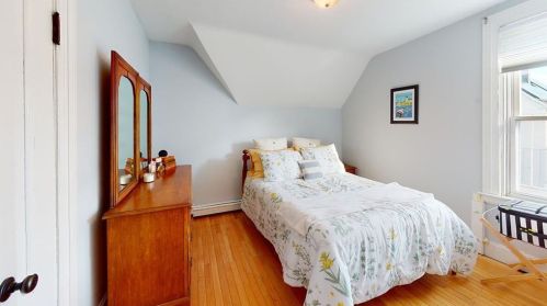 382 New York Ave, Providence RI  02905-2802 exterior