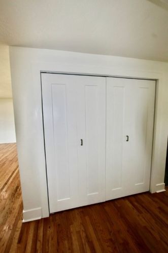 2351 Allender Ave, Pittsburgh PA 15220-3903 exterior