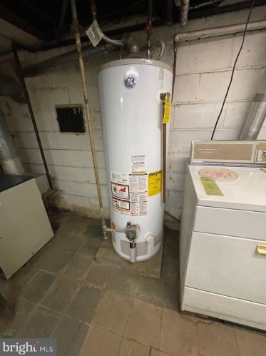 131 Marne Ave, Tavistock NJ 08033-1443 exterior