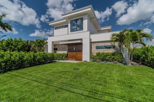 1249 Rordon Ave, Naples FL 34103-4518 exterior
