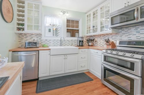 61 21 St, Huntington Station NY 11746-3259 exterior