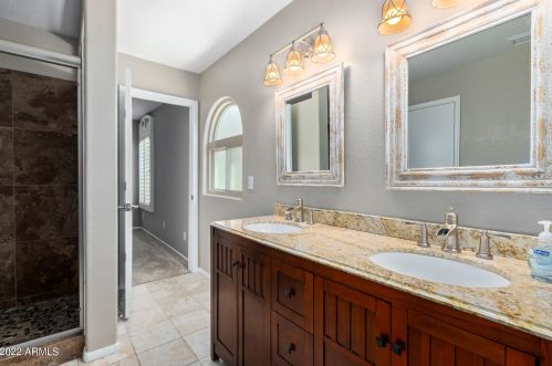 21602 33rd Ln, Phoenix AZ 85051-5942 exterior