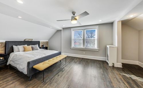 7443 Merrill Ave, Chicago IL  60649-3210 exterior