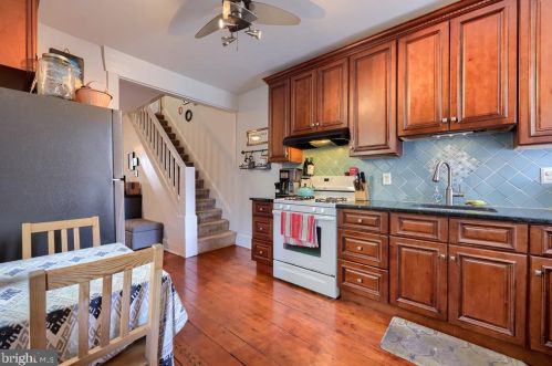 123 Plum St, Lancaster PA 17602-2959 exterior