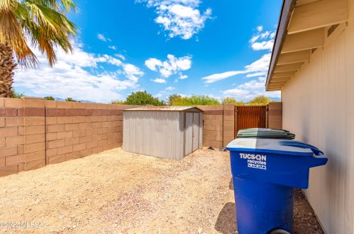 241 Bonanza Ave, Tucson AZ 85748-1901 exterior