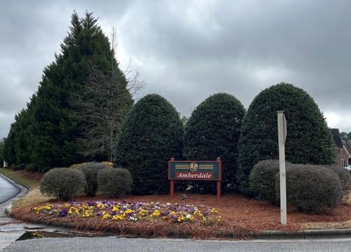 504 Hickory Leaf Ct, Lumberton NC 28358-2336 exterior