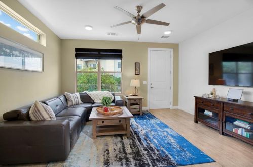 7805 Cooper Ln, Austin, TX 78745