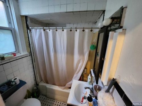 134 Jewell St, Outwater NJ 07026-3750 exterior