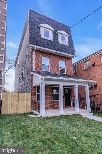 5821 Field Pl, Washington DC exterior