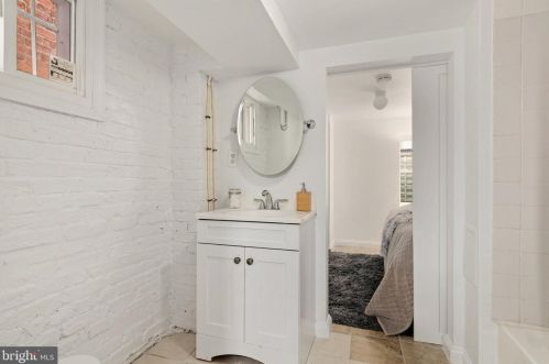 321 I St, Washington DC 20003-3470 exterior