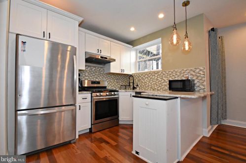 120 Greenwich St, Philadelphia PA 19147-6110 exterior