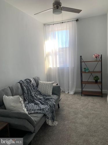 7149 Lynford St, Philadelphia PA 19149-1127 exterior