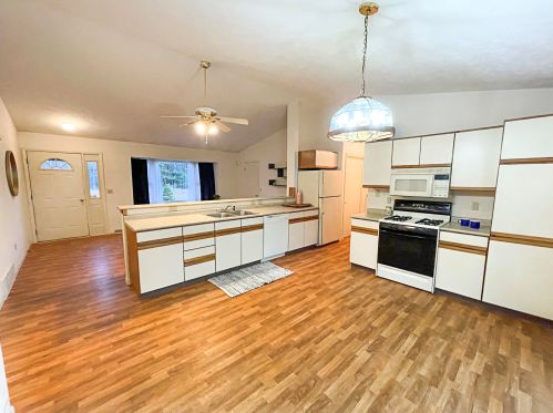 11384 Hydeaway Ct, Middlevle MI 49333-8252 exterior