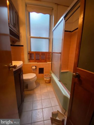 1408 9th St, Philadelphia PA  19147-5704 exterior