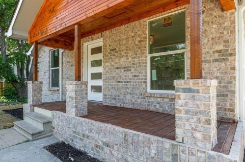 4019 Brundrette St, Dallas TX  75212-1717 exterior