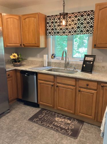 19 Academy St, Concord, NH 03301-4220