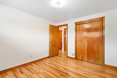 5034 Leona Dr, Pittsburgh PA 15227-3622 exterior